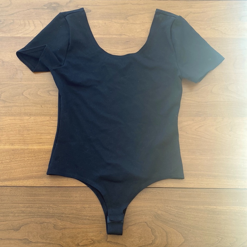 Versona Black Short Sleeve Bodysuit